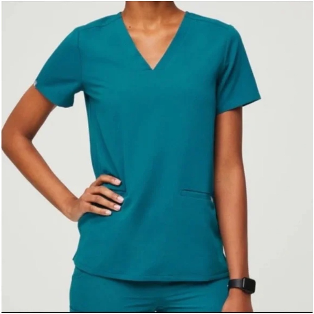 FIGS Casma 3 Pocket Scrub Top XS‎